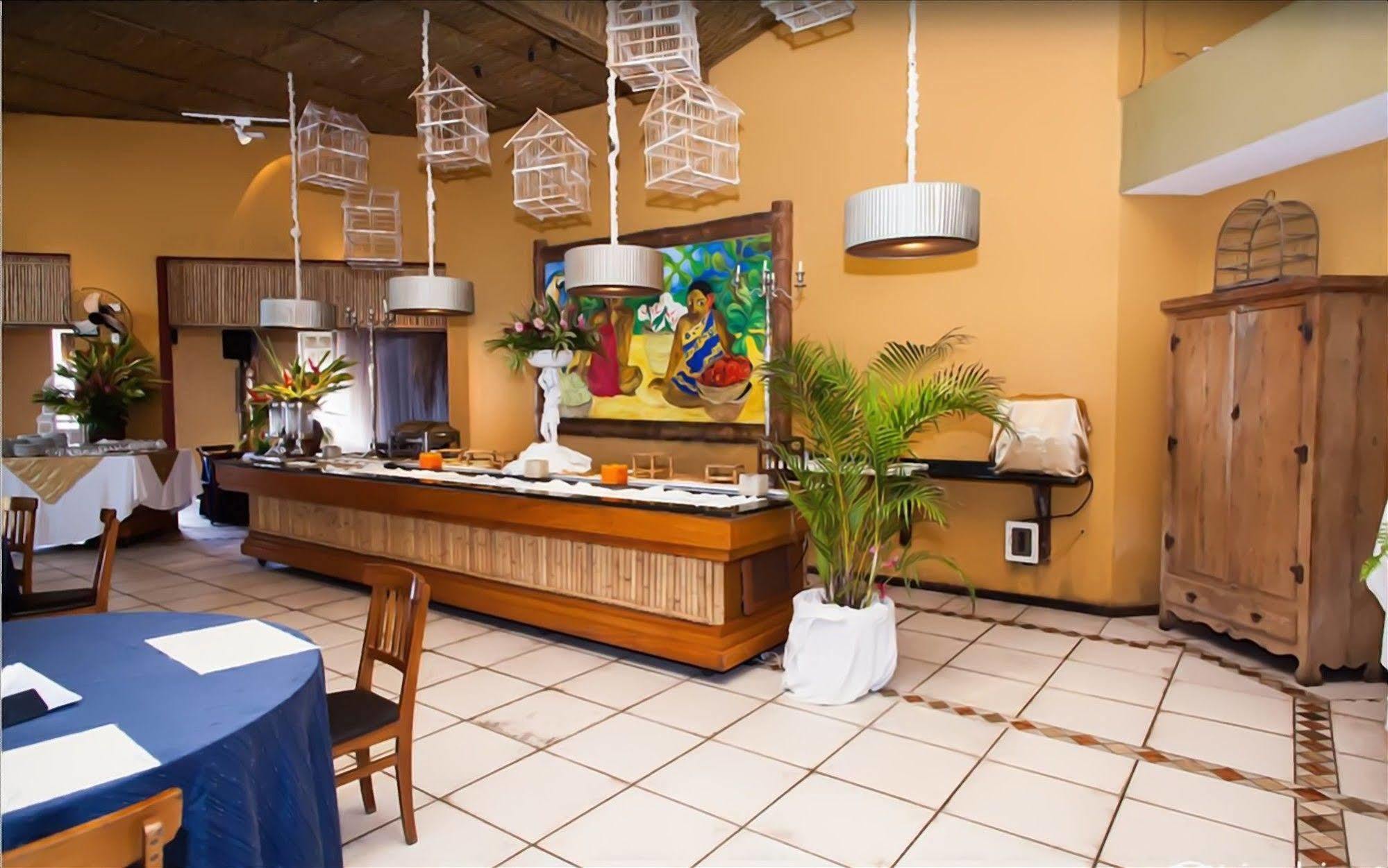 Galápagos 3* Ilhabela